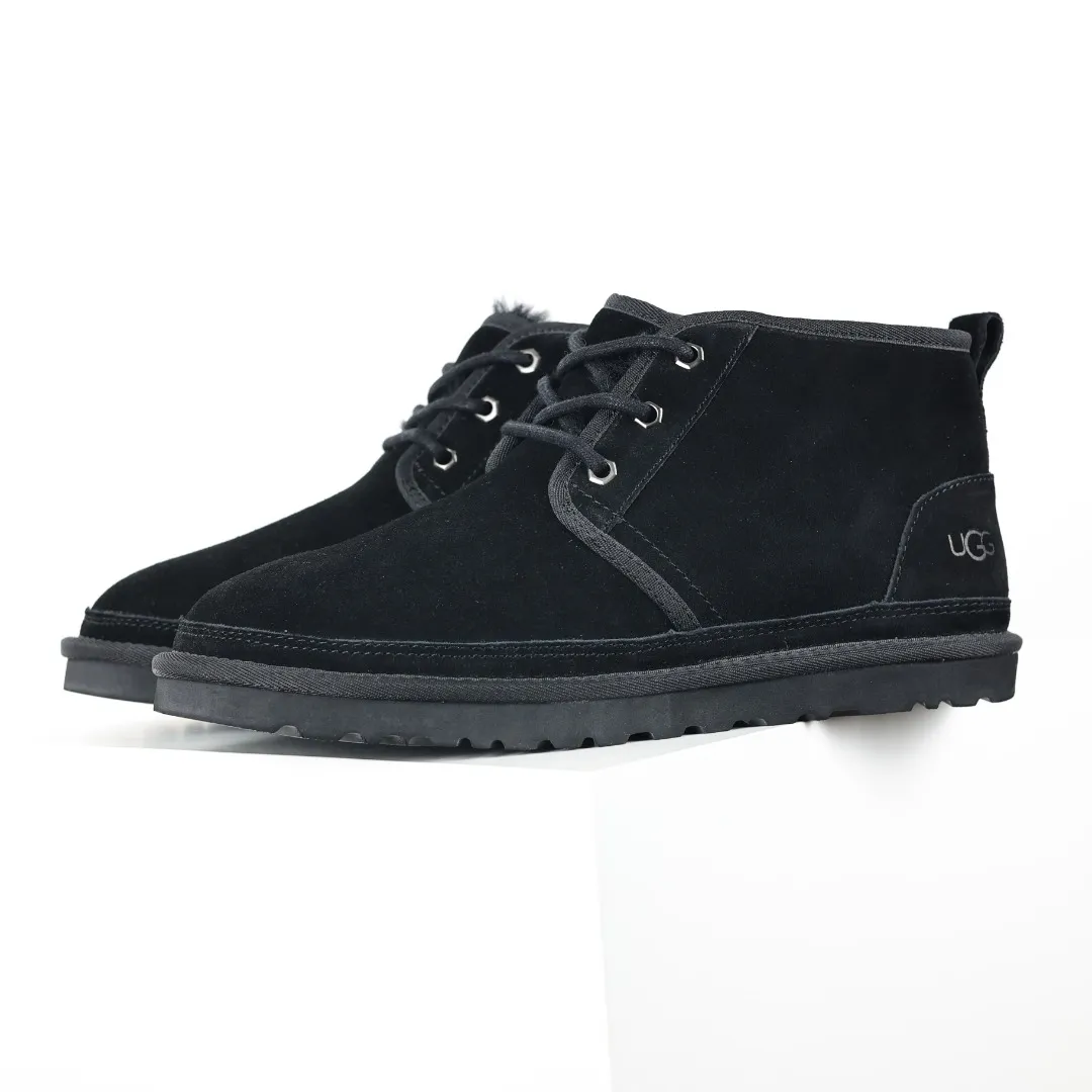 Pick up locally 💰640 Core recommendation with good price It is a very suitable choice for home furnishings. In the new year, uug launched a series of styles, which are partial to the preferences of young consumers and have also moved to the forefront of fashion trends. Shoe body material: water-repellent coated suede upper, 17 mm UGGPURE™ implantable wool insole, lightweight non-slip and comfortable rubber outsole, with brand LOGO and trademark, with full packaging Size: 39 40 41 42 43 44
